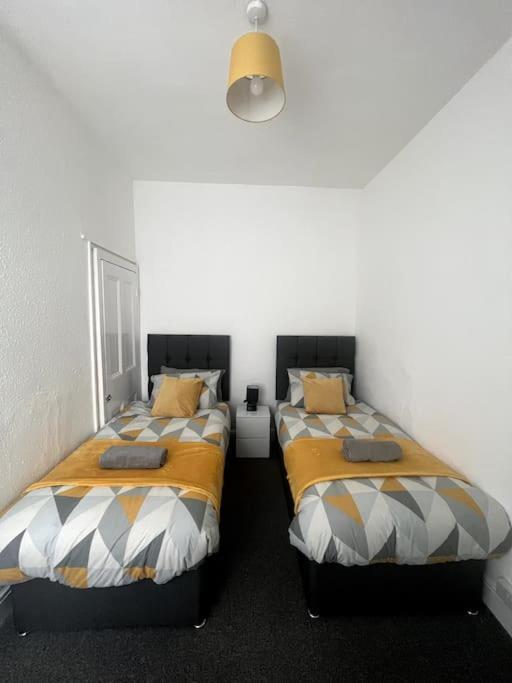 Вилла Large 3 Bed - 10 Mins To Centre Ливерпуль Экстерьер фото