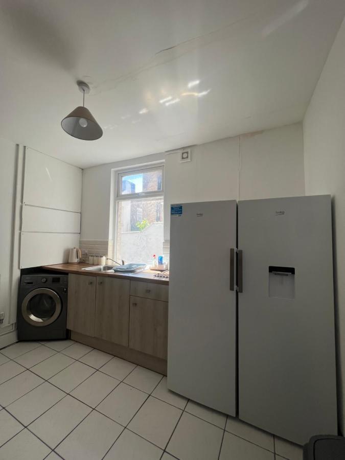 Вилла Large 3 Bed - 10 Mins To Centre Ливерпуль Экстерьер фото