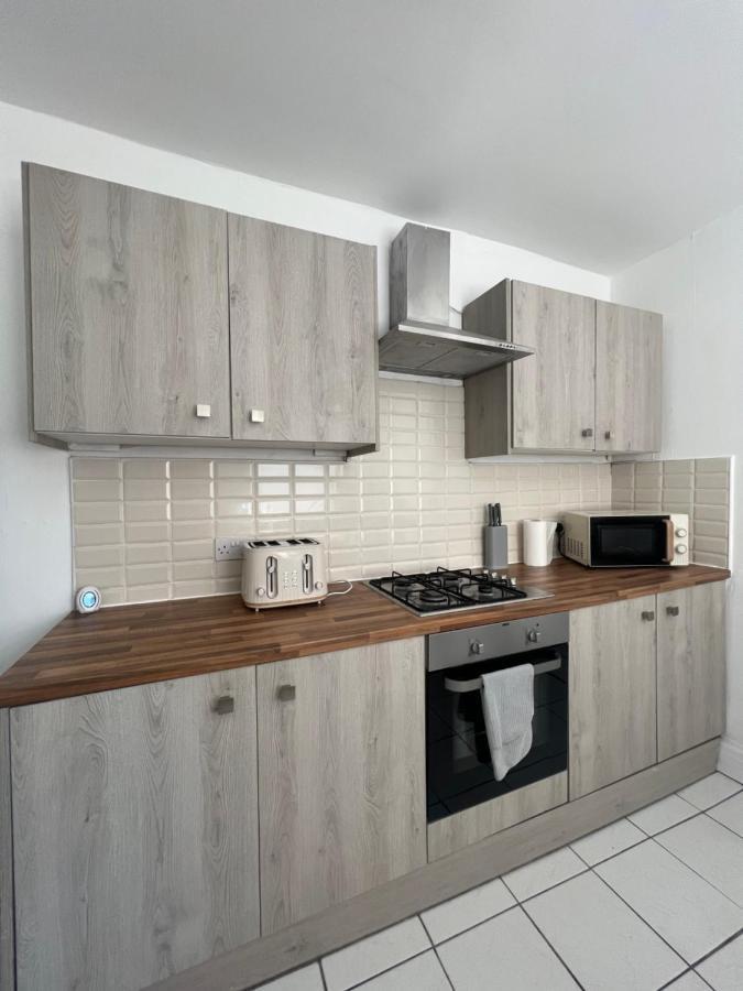 Вилла Large 3 Bed - 10 Mins To Centre Ливерпуль Экстерьер фото